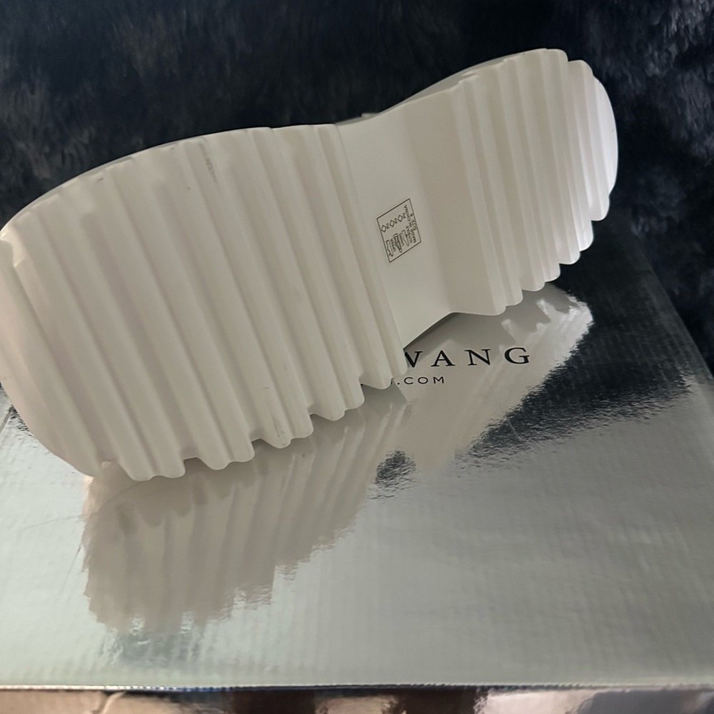 Azalea Wang Women's White Platform Loafers - Picture 3 of 3